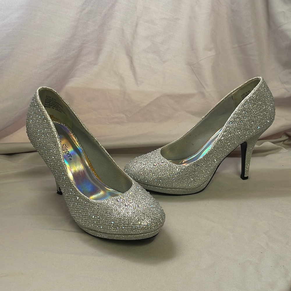 Stunning Silver Rhinestone Heels, Sz. 6